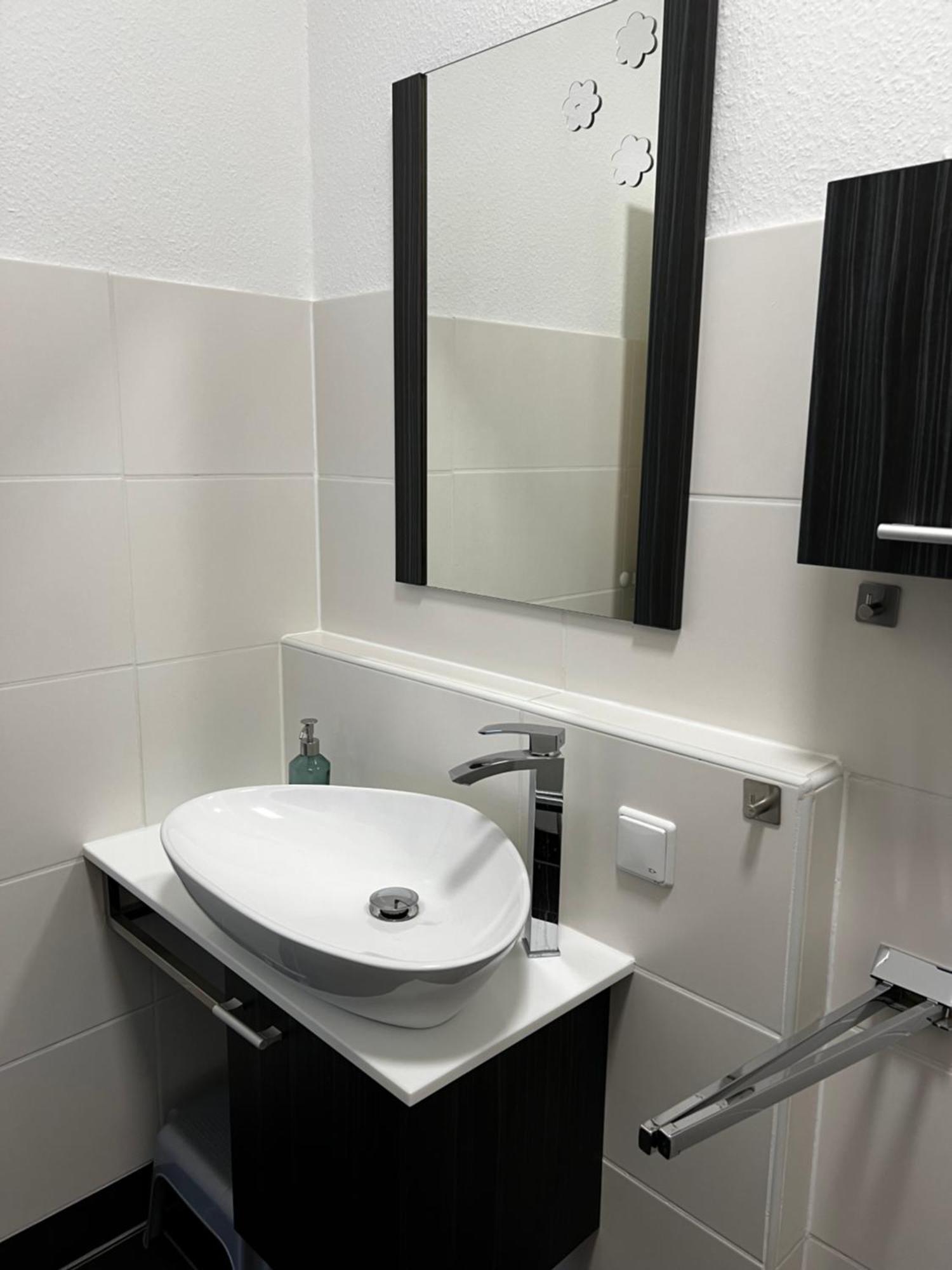 Marlei 6 Apartment Mit 3 Schlafzimmern, Gemuetlichen Wohnbereich, Mit 2 Wcs Markranstadt Bagian luar foto